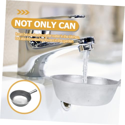 Antique Large Aluminum Feed Spoon Deep Water Ladle Short Handle Retro Water Scoop for Livestock and Kitchen Use Style