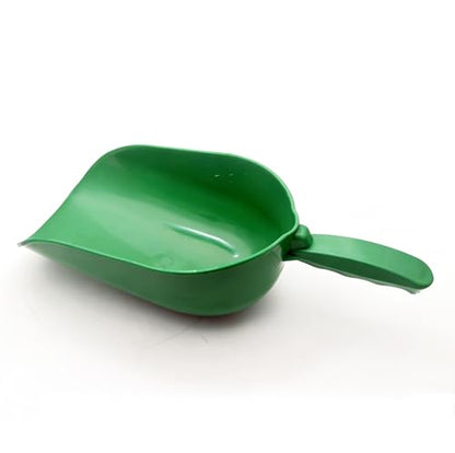 Extra Big Size Thickened Plastic Utility Scoop, 35~55-Ounce Scoop Livestock Feed Scoop for Any Household Disposing Replacing Litter/Animal Pet Farm Pig Horse Feed Food Shovel (Plastic)