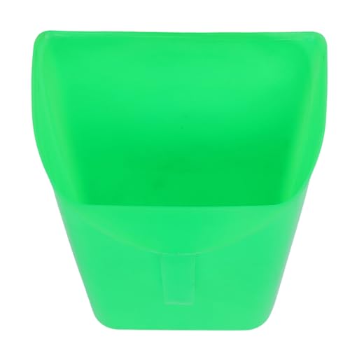 Feed Scoop, Enclosed Design Large Livestock Feed Scoop Plastic Grains with Sturdy Handle for Horse Chicken Animal Dry Food