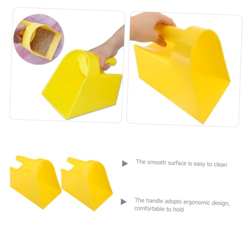 UPKOCH Large Plastic Feed Scoop for Livestock Heavy Duty Animal Feed Shovel 2-Piece Set for Farm and Garden Use