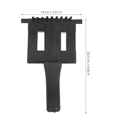 Cattle Grooming Brush Metal Itching Tool for Cows and Sheep Comfortable Grip for Hair Removal and Skin Care for Long-term Use