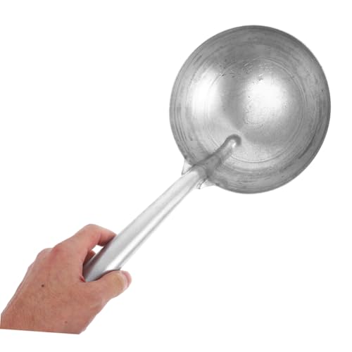 Toyvian Iron Feed Scoop with Ergonomic Handle Heavy Duty Ladle for Feeding and Watering Livestock Durable Iron Construction for Farmers and Homesteaders Feeding Tool