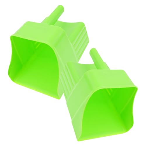 2Pcs Large Capacity Plastic Feeding Shovels with Ergonomic Handles for Poultry and Livestock Farm Use Multi-Function Utility Scoop for Efficient Feed Distribution and Garden Tasks
