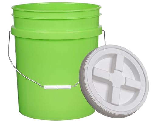 House Naturals 5 Gallon Lime Color Buckets- Pack of 3 Pails and lids (5 Gallon, 3, Lime - White lids) - size: 5 gallon