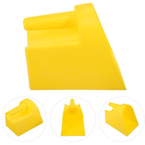 TOYANDONA Poultry Feed Scoop Shovel Thickened Farm Shovel with Ergonomic Handle Durable Feed Shovels for Livestock Breeding Easy to Clean and Comfortable Grip for Cows
