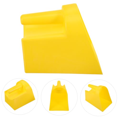Poultry Feeding Shovel Thickened Scoop for Farm Use Ergonomic Handle for Comfort and Durability for Livestock and Garden Applications