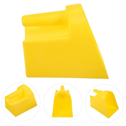 Poultry Feeding Shovel Thickened Scoop for Farm Use Ergonomic Handle for Comfort and Durability for Livestock and Garden Applications
