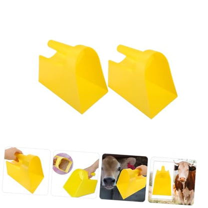 UPKOCH Large Plastic Feed Scoop for Livestock Heavy Duty Animal Feed Shovel 2-Piece Set for Farm and Garden Use
