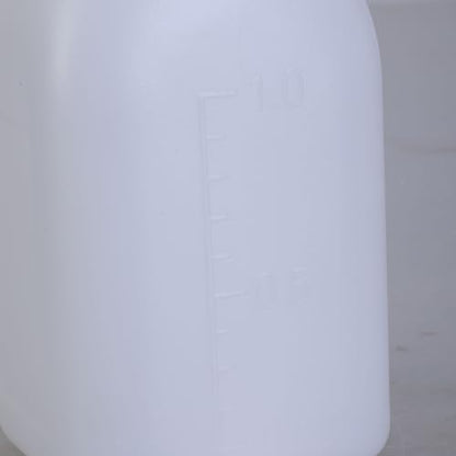 Calf Nursing Bottle 1-5L Large Capacity with Nipple and Handle Livestock Tool Easy Feeding Tool Comfortable Calf Nipple - color: 1 Liter
