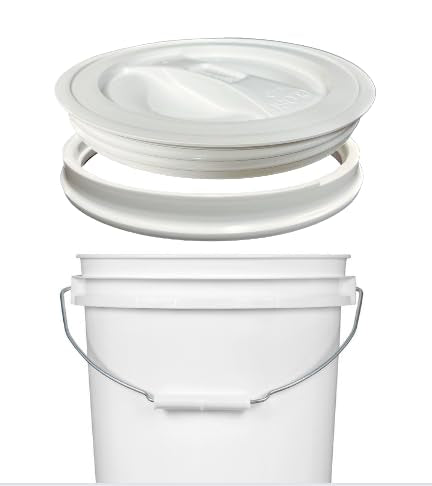 House Naturals 2 Gallon Food Grade, BPA Free, Made in USA Bucket with Screw On Lid (Pack of 3)