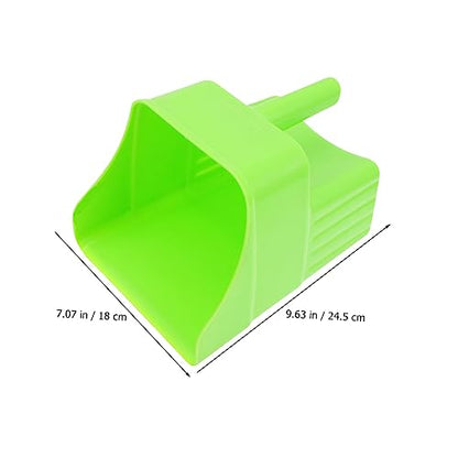 2Pcs Large Capacity Plastic Feeding Shovels for Poultry and Livestock Farm Use Ergonomic Handle Utility Scoop for Efficient Feed Distribution and Garden Tasks