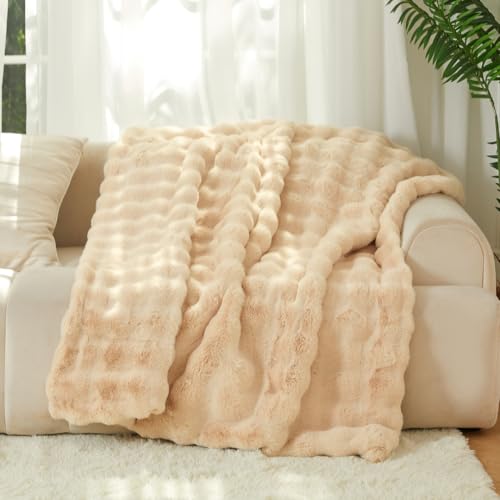 The Malibu Blanket - LuxeComfort Faux Fur Bubble Blanket 60"x70" Shoreline Beige - Luxuriously Soft, Elegant, Reversible Design, Home Décor, Picnics (Shoreline Beige, Oversized Throw 60x70) - color: Shoreline Beige, size: Oversized Throw 60x70
