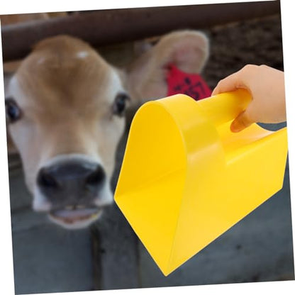 2pcs Ergonomic Grip Poultry Food Shovel Large Capacity Farm Scoop Plastic Material for Livestock Feeding