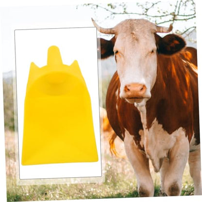 2pcs Ergonomic Grip Poultry Food Shovel Large Capacity Farm Scoop Plastic Material for Livestock Feeding