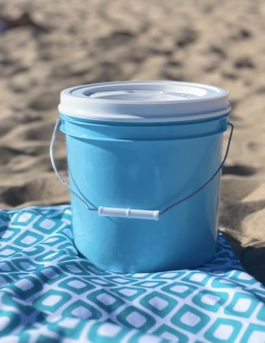 House Naturals 2 Gallon Food Grade Plastic Bucket with Screw on lid- 3 Colors- Made in USA containers- Pack of 3