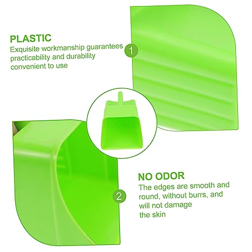2Pcs Large Capacity Plastic Feeding Shovels for Poultry and Livestock Farm Use Ergonomic Handle Utility Scoop for Efficient Feed Distribution and Garden Tasks