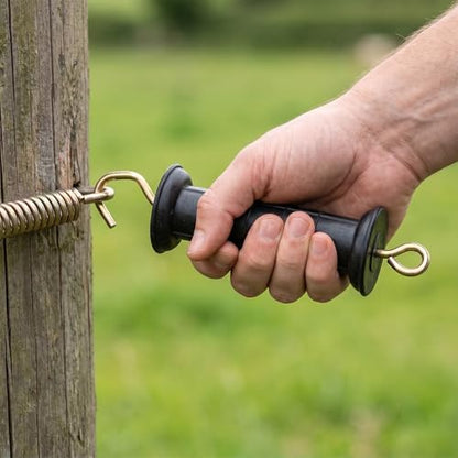 PRETYZOOM 4pcs Electric Fence Gate Handle with Spring, Heavy Duty Pp and Iron Insulated Handle for Outdoor Garden Fence Wire, Easy Installation and Universal Compatibility for Ranch