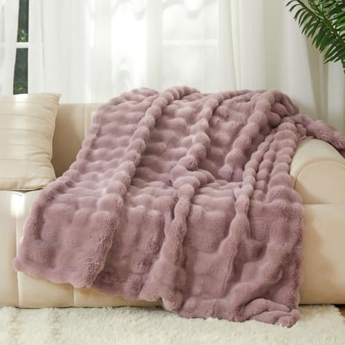 The Malibu Blanket - LuxeComfort Faux Fur Bubble Blanket 50"x60" Purple Dusk - Luxuriously Soft, Elegant, Reversible Design, Home Décor, Picnics, and Travel (Purple Dusk, Throw 50x60) - color: Purple Dusk, size: Throw 50x60