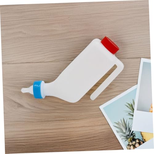 Pig Nursing Bottle for Livestock 1 Piece Plastic Milk Feeder for Goats Lambs and Small Animals Easy to Use Detachable Nipple for Efficient Feeding