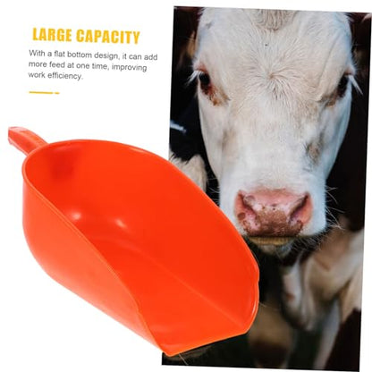 BESPORTBLE Poultry Shovel Handheld Feeding Scoop for Livestock Capacity Farm Tool for Easy Transfer Lightweight and Portable Design for Cattle Goats and Chickens