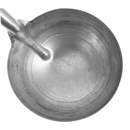 Heavy Duty Iron Ladle for Farm Garden Use Ergonomic Feeding Scoop Polished Finish for Watering Mixing Spoon for Livestock and Pet Feeding