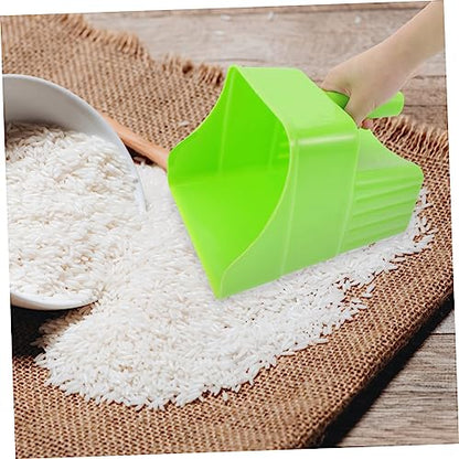 Outanaya Thick Plastic Feed Shovel for Livestock 1.5L Animal Feed Scoop Handle for Grain Rice and Ice Cube Handling