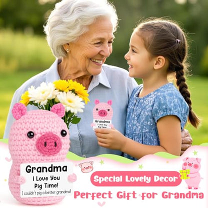 GevGuxLuo Funny Positive Pig Birthday Gifts for Grandma Women,Handmade Crochet Animals Pig Grandma Gifts from Granddaughter Grandson for Birthday Positive Cute Desk Decor - style: Grandma