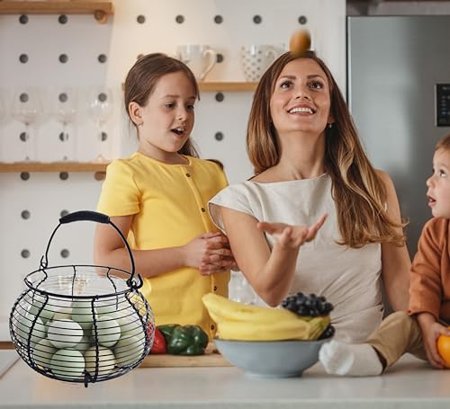 Egg Basket for Gathering Fresh Eggs, Retro Handle Egg Gathering Basket with Mat, Metal Egg Holder Countertop, Chicken Egg Basket for Farmhouse - color: Black