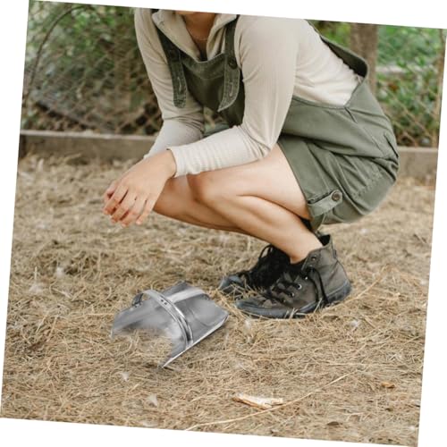UPKOCH 1pc Iron Shovel Livestock Distribution Tool for Poultry and Farm Use Capacity Iron Feeding Scoop for Efficient Grain and Handling