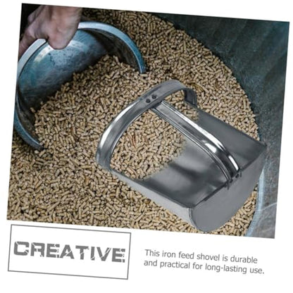 Abaodam 2pcs Iron Shovel Food Feeding Scoop for Livestock Farm Use Comfortable Handle for Easy Feeding and Clean-up