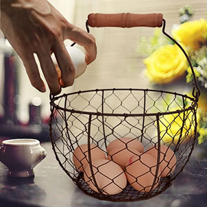 TAIANLE. Wire Egg Basket with Wooden Handle, Farmhouse Egg Collecting Basket Gathering Eggs Holds 1-3 Dozen – Kitchen Countertop, Chicken Coop, Easter & Gift - color: Rusty round mesh