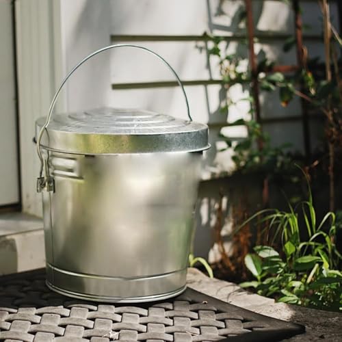 Galvanized Steel Locking Lid Storage Can, 6 Gallon Large Capacity Weatherproof Metal Canister, Durable Sealed Storage Bin for Dry Goods Feed Tools and Outdoor Patio Use