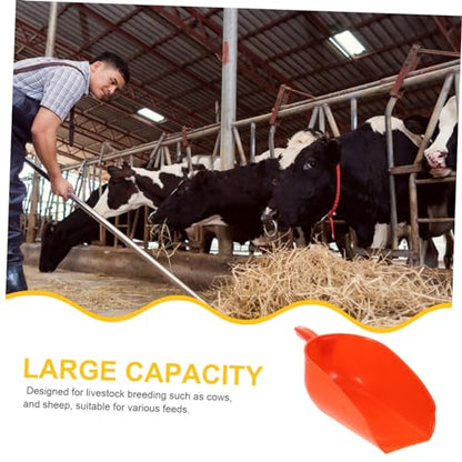 BESPORTBLE Poultry Shovel Handheld Feeding Scoop for Livestock Capacity Farm Tool for Easy Transfer Lightweight and Portable Design for Cattle Goats and Chickens