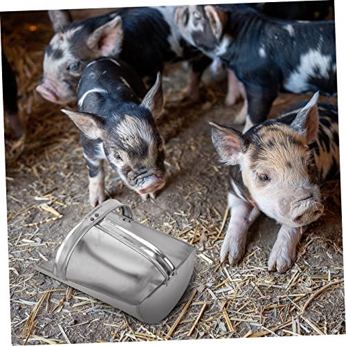 1pc Portable Feeding Shovel Lightweight Farm Distribution Scoop for Poultry Livestock and Gardens Easy to Clean Capacity Versatile Use Farms and Orchards