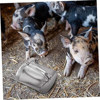 1pc Portable Feeding Shovel Lightweight Farm Distribution Scoop for Poultry Livestock and Gardens Easy to Clean Capacity Versatile Use Farms and Orchards
