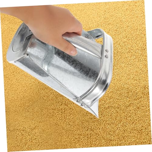 DECHOUS Heavy Duty Stainless Steel Livestock Feed Scoop Handle Farm Food Shovel for Poultry and Livestock Feeding Thicken Garden Shovel Tool for Animal Feed