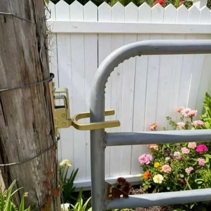 Instant Locking Gate Latch， Heavy-Duty One-Hand Gate Latch for Farm, Ranch & Backyard | Quick Secure Fit, Easy Installation on Wood, Metal & Pipe Gates, Compatible with Any Post or Gate