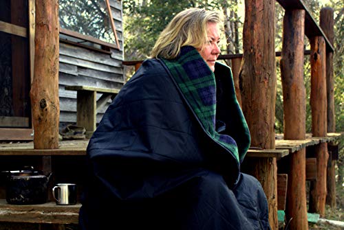 DOWN UNDER OUTDOORS Waterproof 350 GSM Fleece or Sherpa Stadium Blanket - color: Green Check