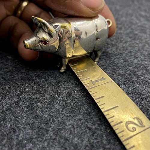 Antique-Inspired Pig Mini Tape Measure, Pig Measuring Tape with Fractions, Cute Animal Tape Measure Retractable for Sewing, Clear Markings, Easy to Read, for Crafts, Quilting, Sewing Lovers