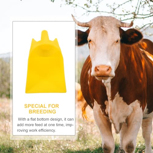 TOYANDONA Poultry Feed Scoop Shovel Thickened Farm Shovel with Ergonomic Handle Durable Feed Shovels for Livestock Breeding Easy to Clean and Comfortable Grip for Cows