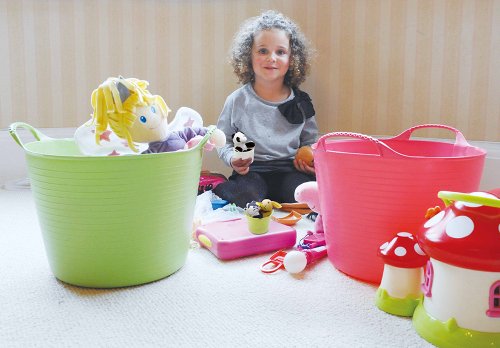 Red Gorilla Medium Flexible Plastic Tub, Toy Storage, Laundry, Gardening & More, 26 Liter/6.8 Gallon, Red - color: Red
