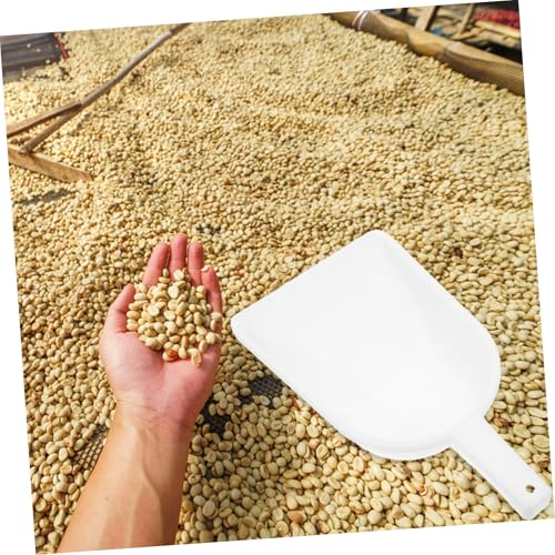 Plastic Poultry Feed Shovel Large Garden Scoop Livestock Feeding Tool Ergonomic Handle for Farm and Home