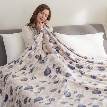 Berkshire Blanket-Classic Heavyweight Warm Soft Printed VelvetLoft® Plush Blanket, King Size Soft Fuzzy Blanket for Couch Sofa Bed, Classic Shells Navy, 90in x 108in - color: Classic Shells Navy, size: King/Cal King