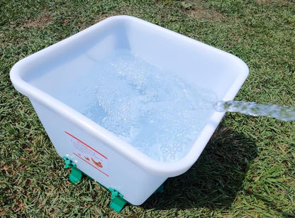 Hen's Choice 5 Gallon Chicken Waterer with 8 Drinker Nipples, Anti-Roost Lid, Top Fill Design, Heavy Duty Legs