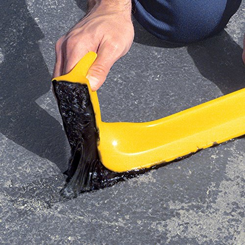 PIG Spill Barrier Dike - 10'L x 2"W x 2.25"H Section - PLR230