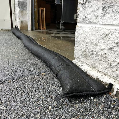 PIG Water Barrier - Sandless Sandbags for Flooding - 4 Pack - 5'L x 6.5"W x .25"H Water Diverter - PM50416 - size: 5'L x 6.5"W x .25"H